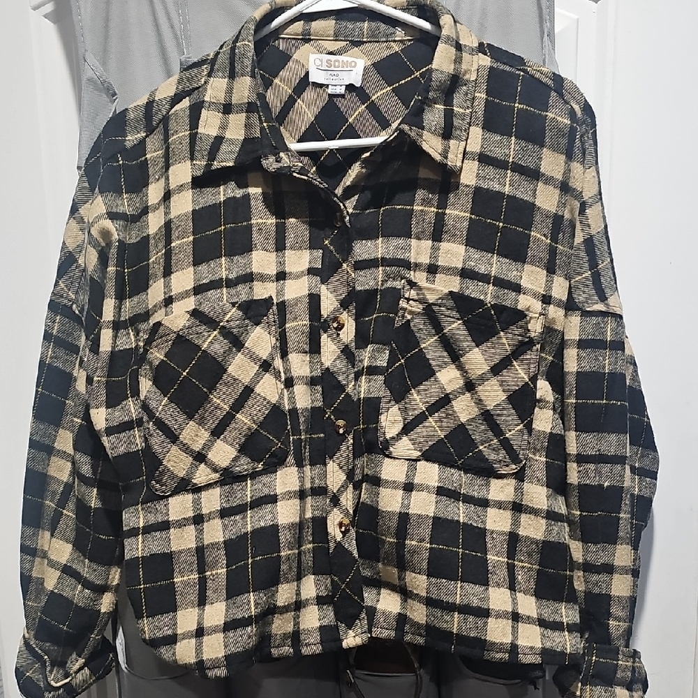 Ci Sono Black and Cream Cropped Plaid‎ Top